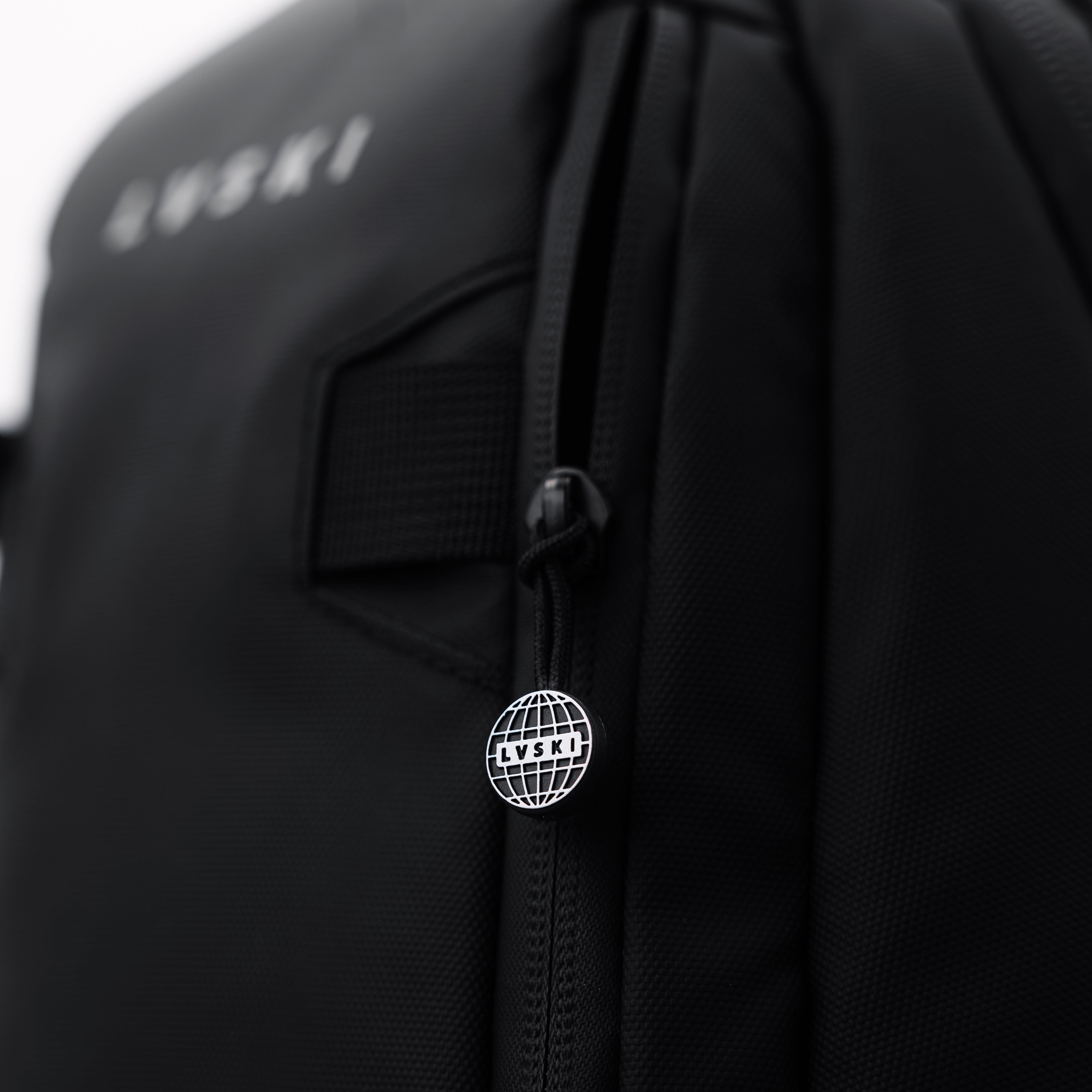 LVSKI "RECON" - 7L Camera Sling Bag